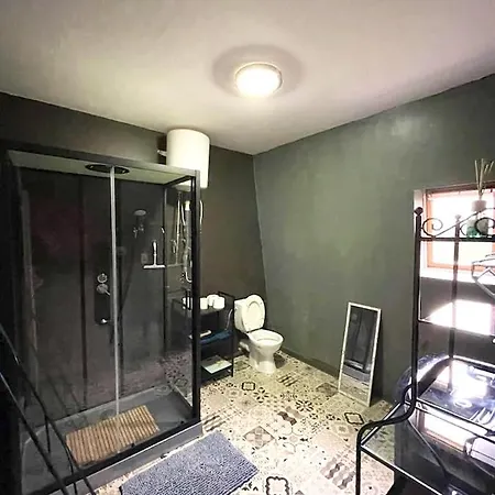 Comfortable In 94 M² With Parking Includeda Frameries