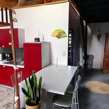 Apartmán Comfortable In 94 M² With Parking Includeda
